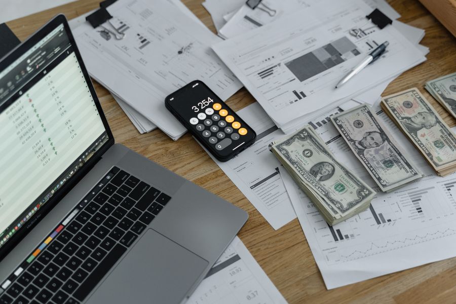 Accounting workspace with calculator and reports for Tally + GST